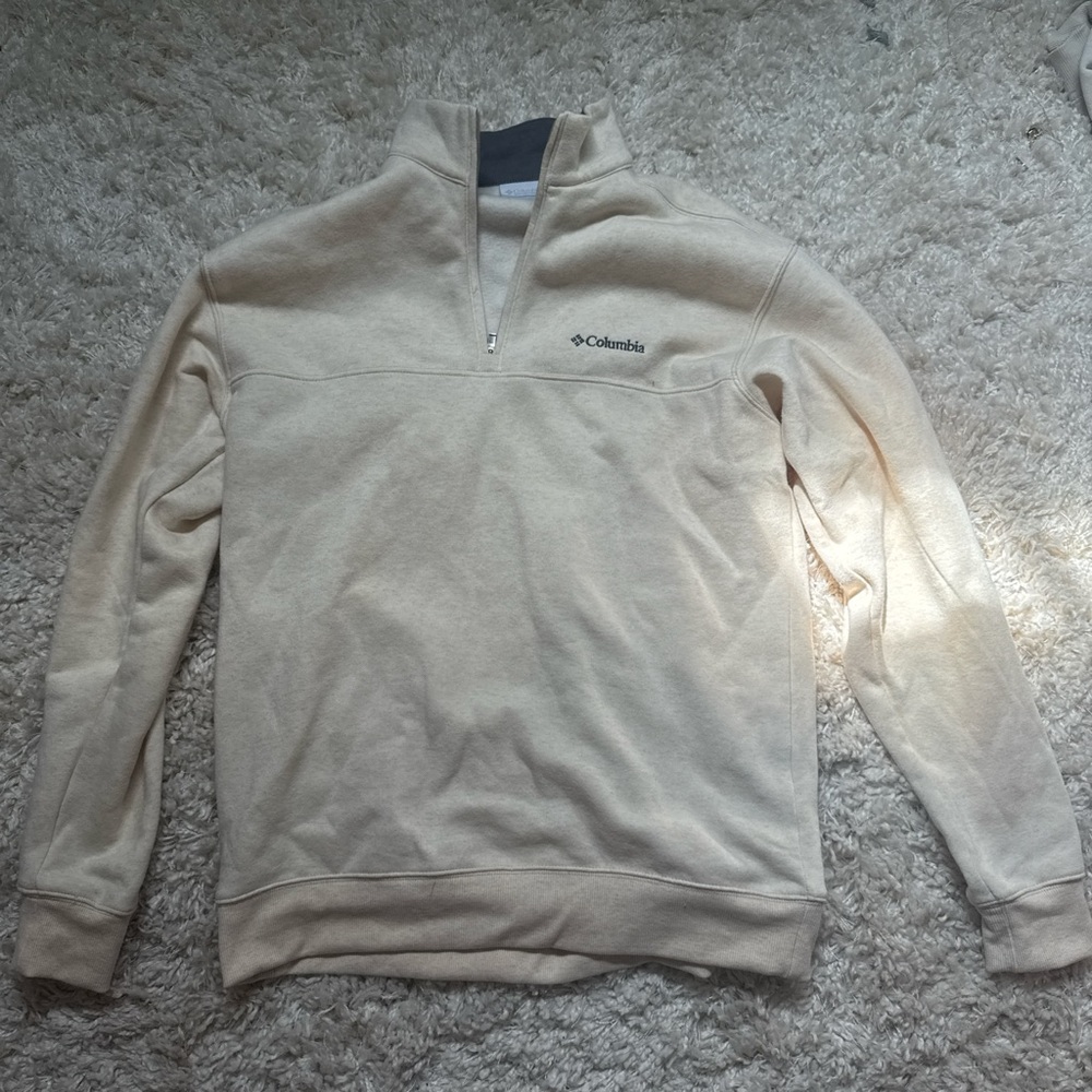 Never Worn Columbia Men's Cream Sweater